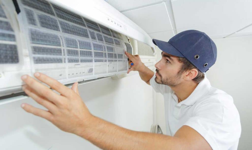 air humidifier technician